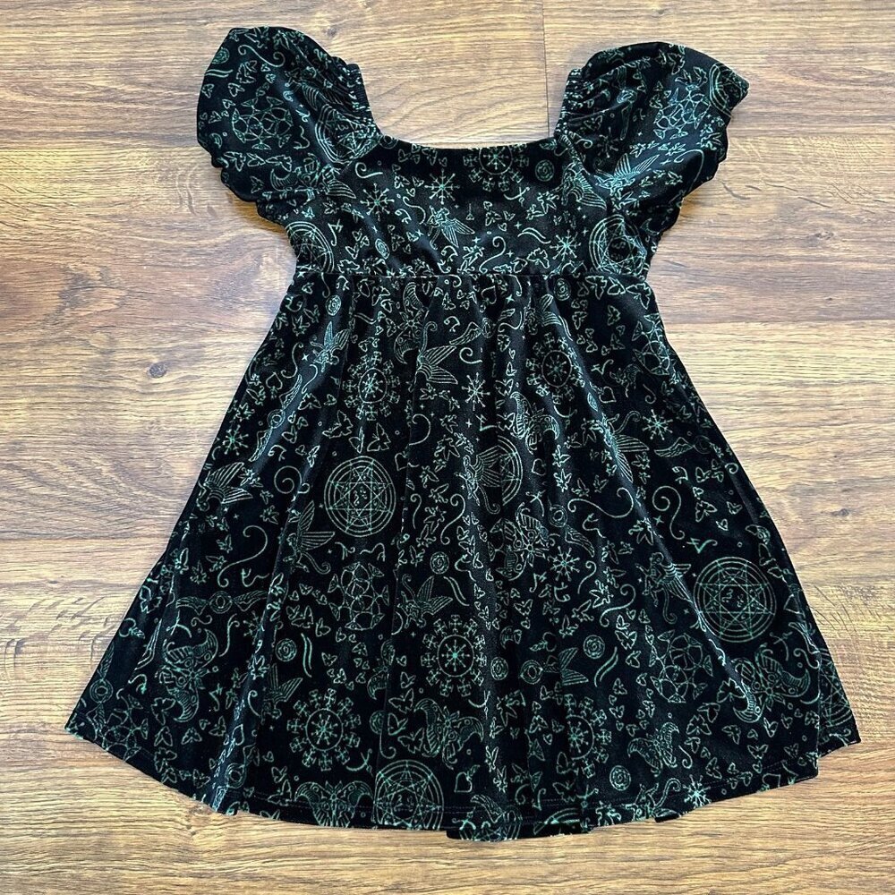 Wicked velvet puff sleeve dress